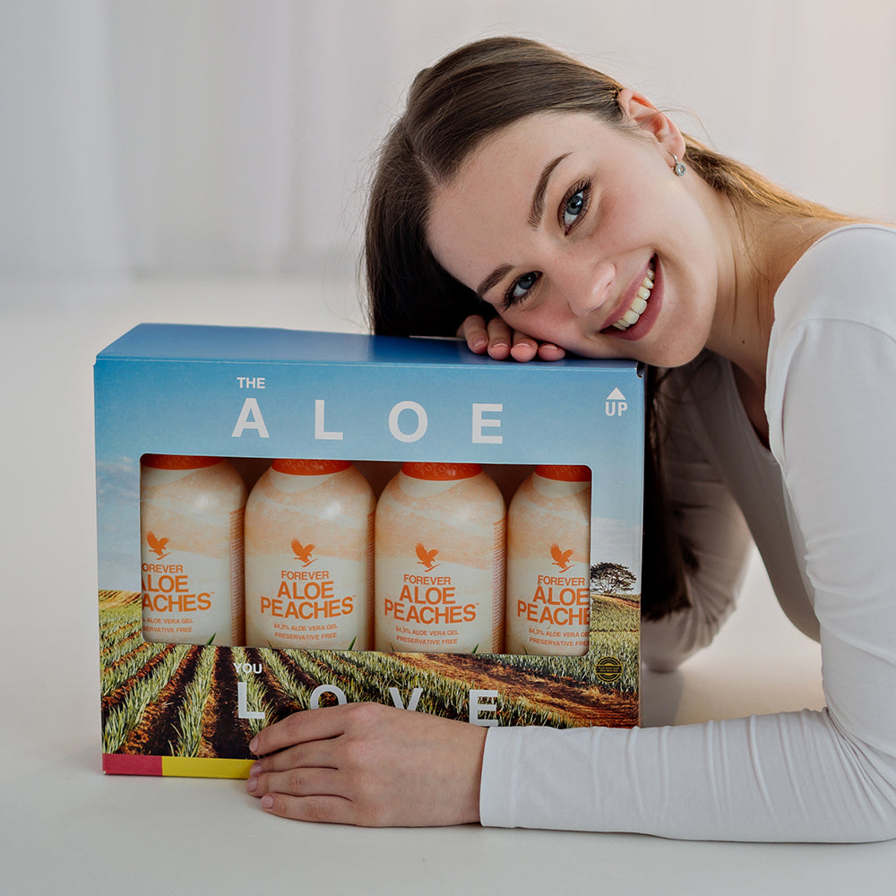 Forever Aloe Peaches – porodično pakovanje 4 x 1L napitka sa 84,5% Aloe Vere i prirodnim pireom breskve, za svakodnevno zdravlje i detoksikaciju