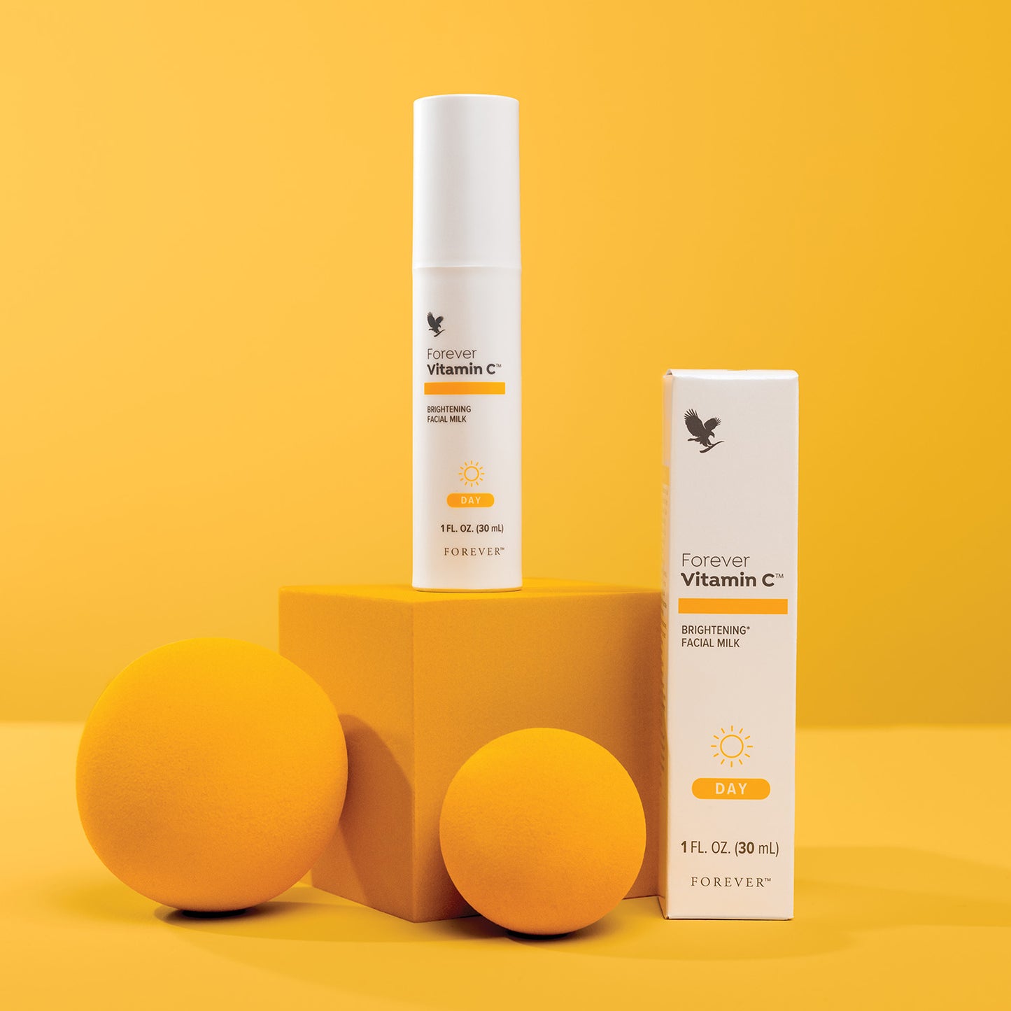 Forever Vitamin C mleko za posvetljivanje kože – bočica 30 ml na beloj pozadini