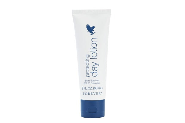 Protecting Day Lotion – dnevna krema sa SPF 20, alojom, lubenicom i japanskom ružom za hidrataciju i zaštitu

